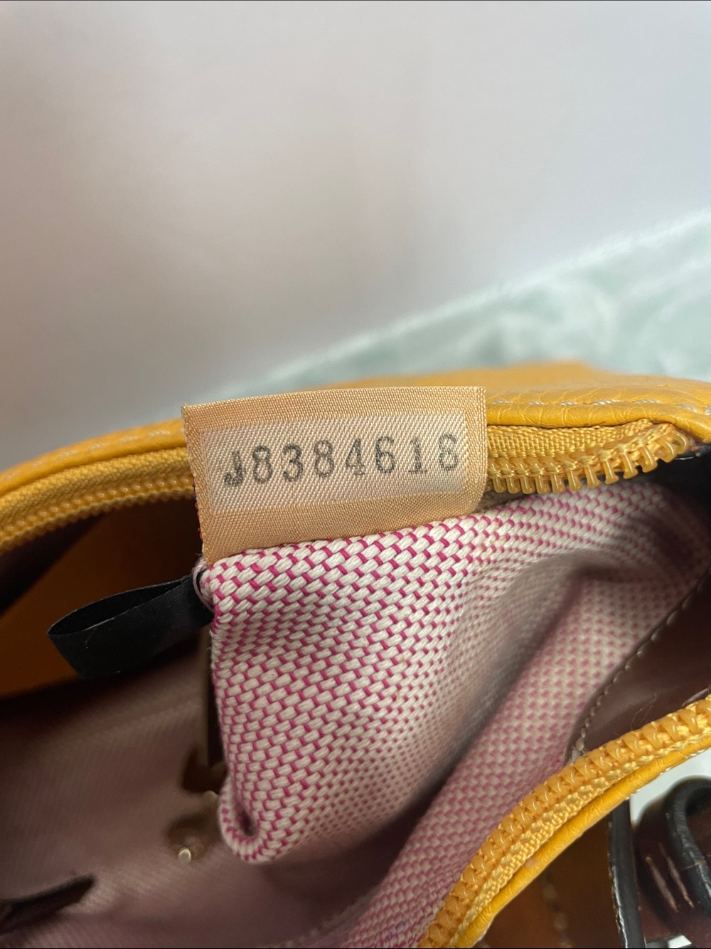Dooney & Bourke E/W Hobo - Picture 12 of 17